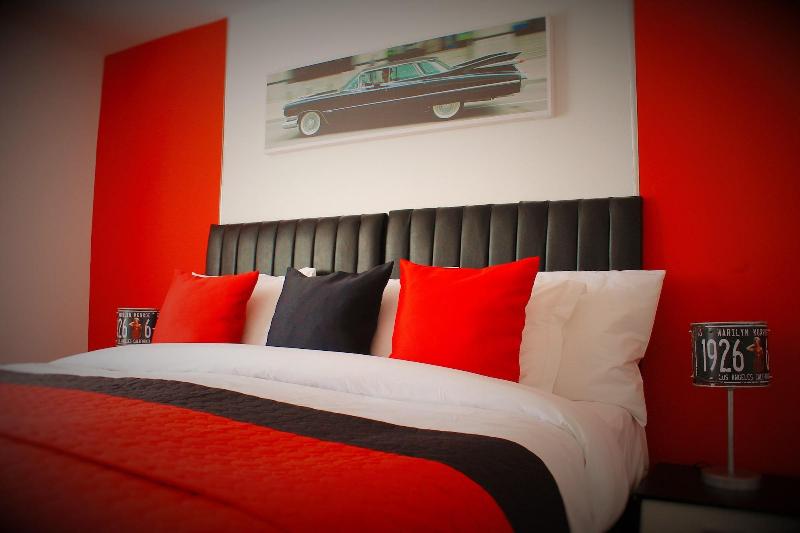 The Cadillac Kustomz Hotel image