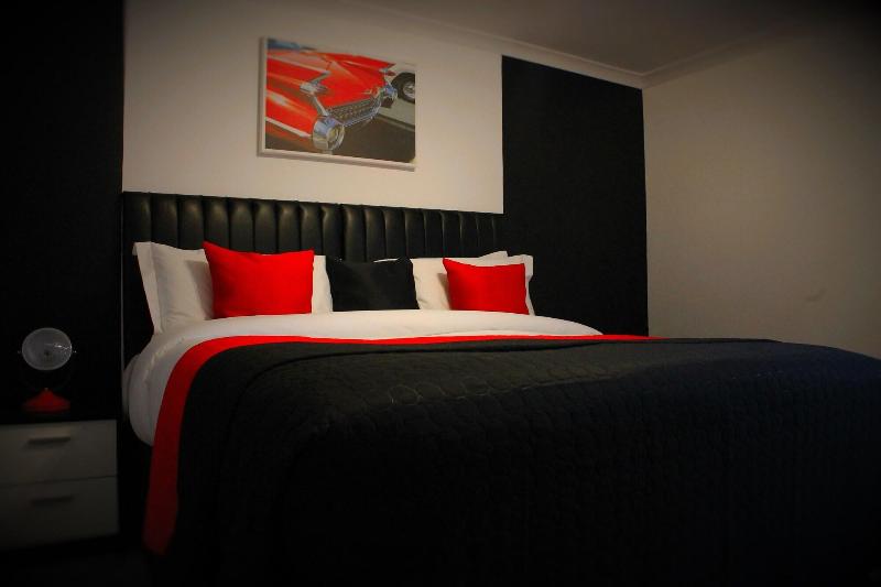 The Cadillac Kustomz Hotel image
