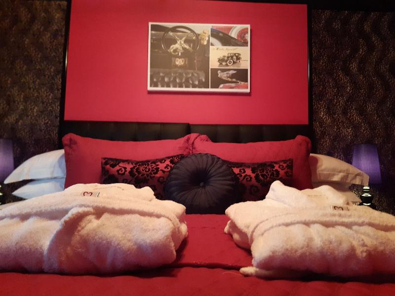 The Cadillac Kustomz Hotel image