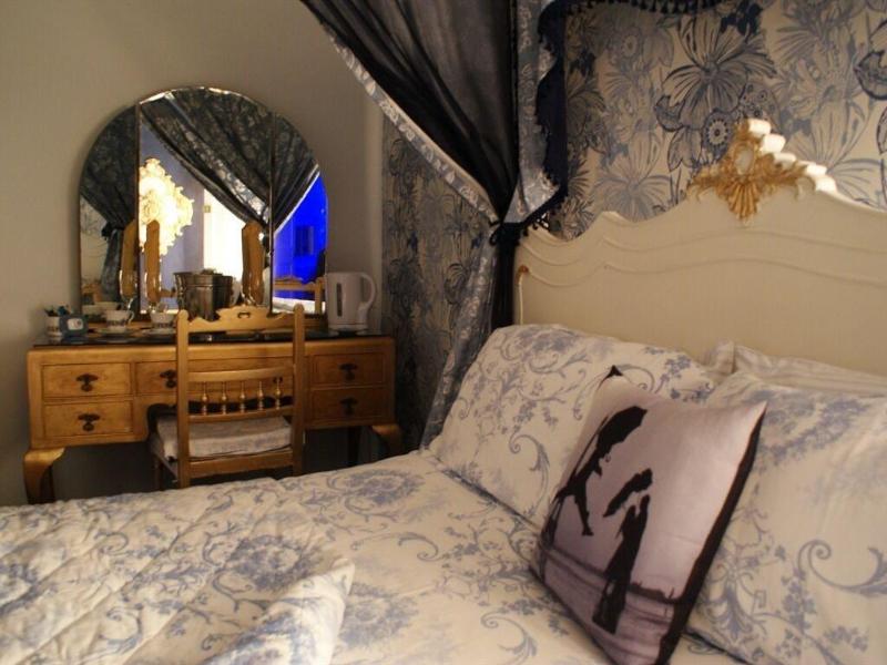 St Hildas Boutique image