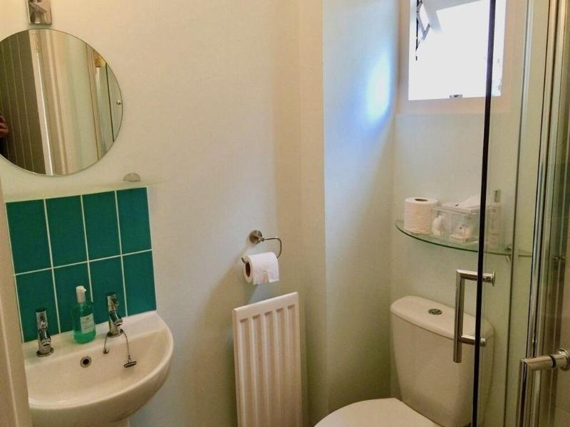 Derrin Guest House image