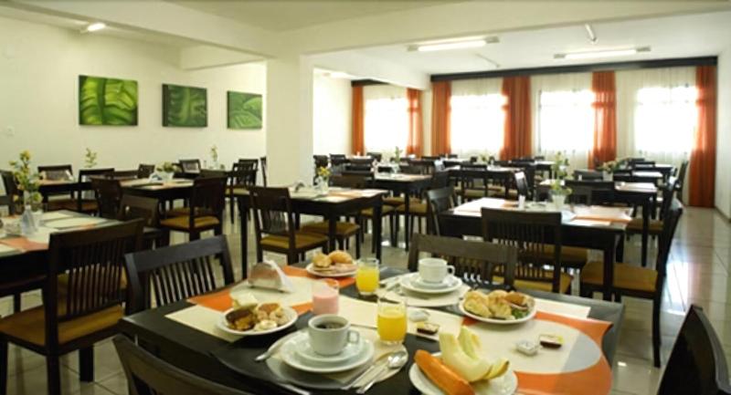 Serema Palace Hotel image