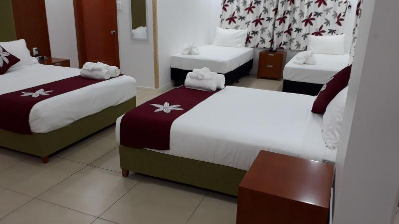 Alec's Hotel image