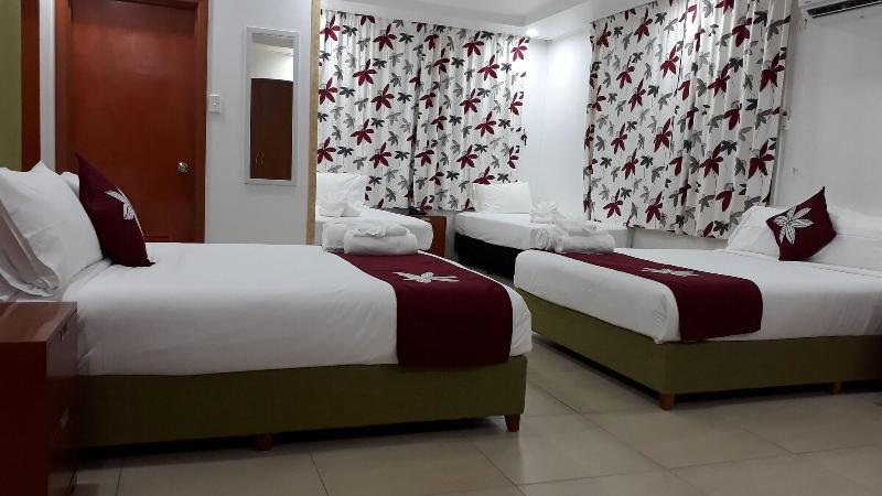 Alec's Hotel image