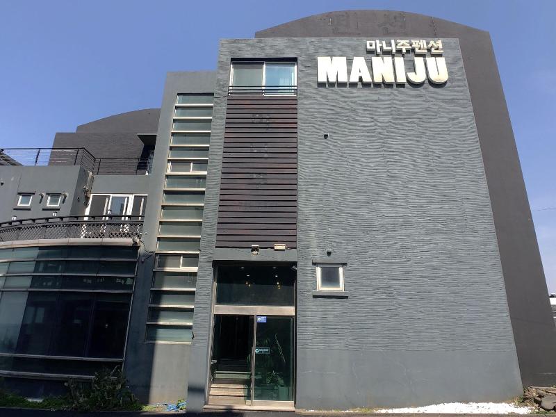 Maniju Pension image