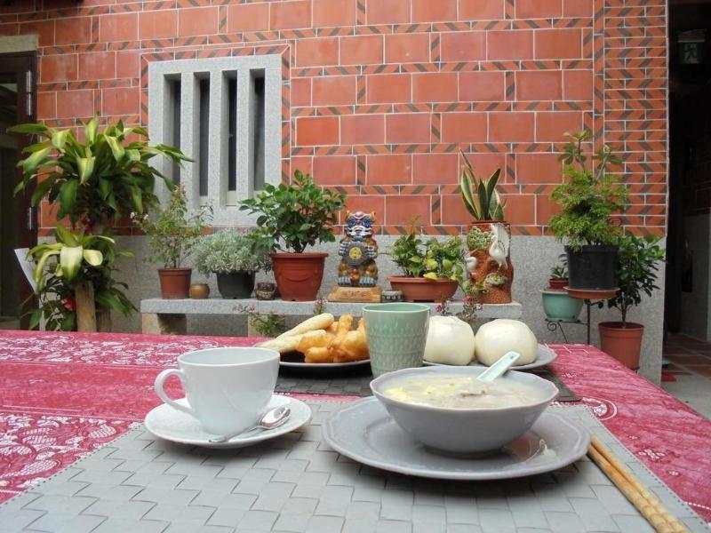 Antique Courtyard B&B image