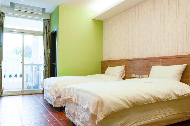 Tipsyhotel image