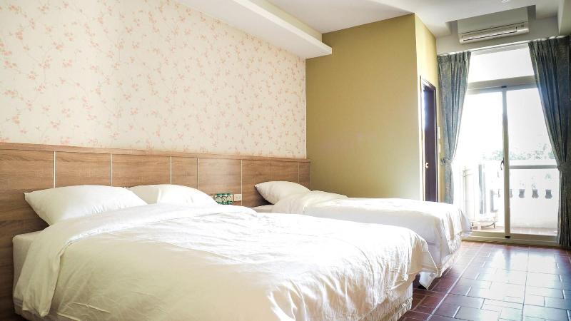 Tipsyhotel image