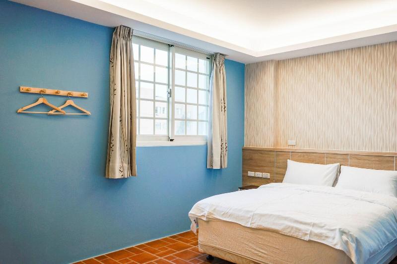 Tipsyhotel image