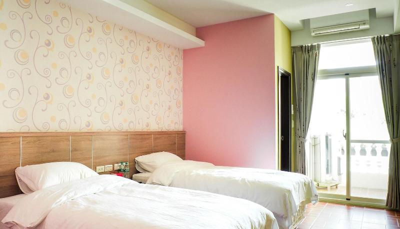 Tipsyhotel image