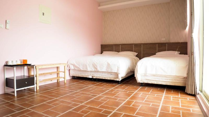 Tipsyhotel image