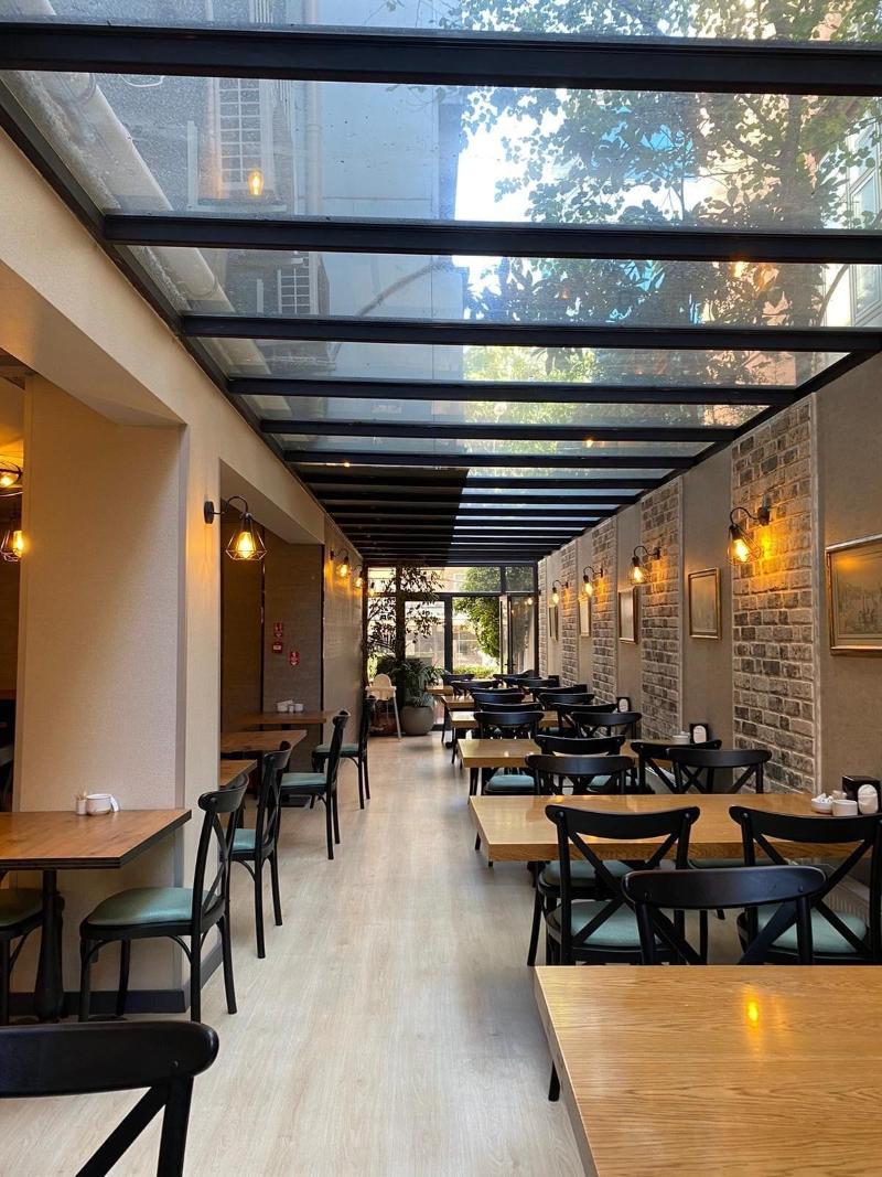 Bloom Hotel image
