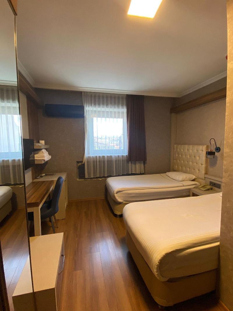Bloom Hotel image