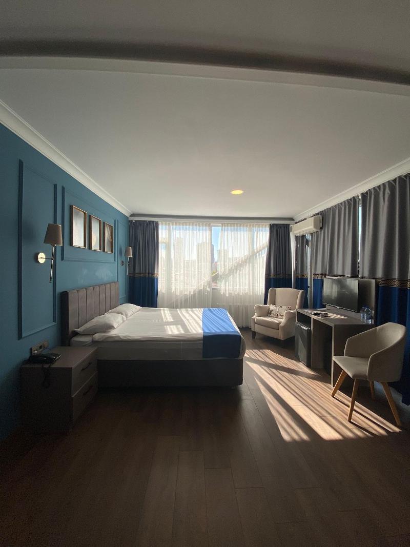 Bloom Hotel image