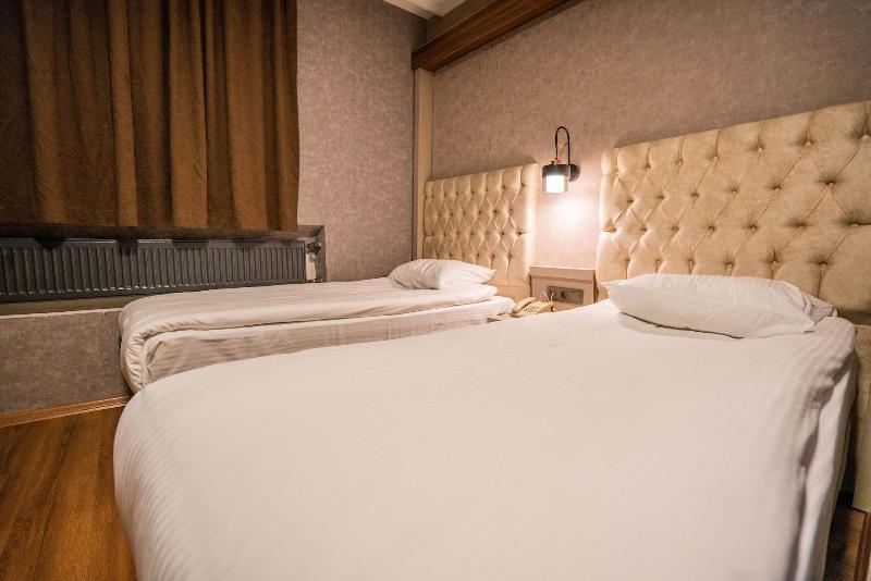 Bloom Hotel image