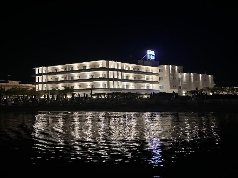 Hotel Blu image