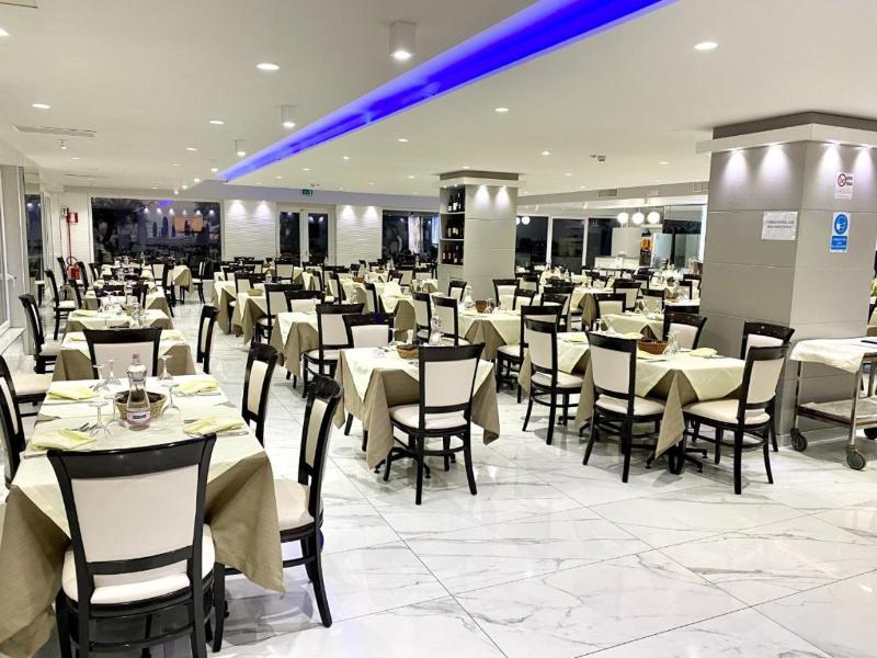 Hotel Blu image