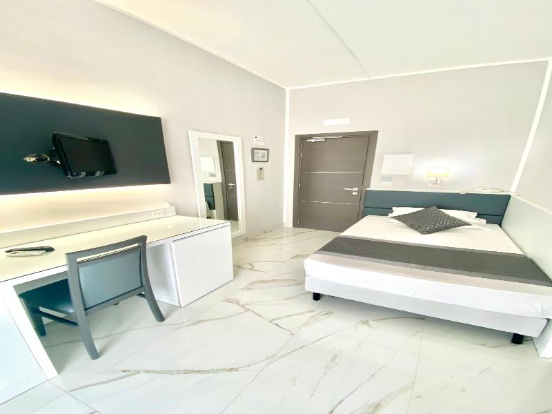 Hotel Blu image