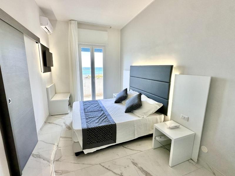 Hotel Blu image