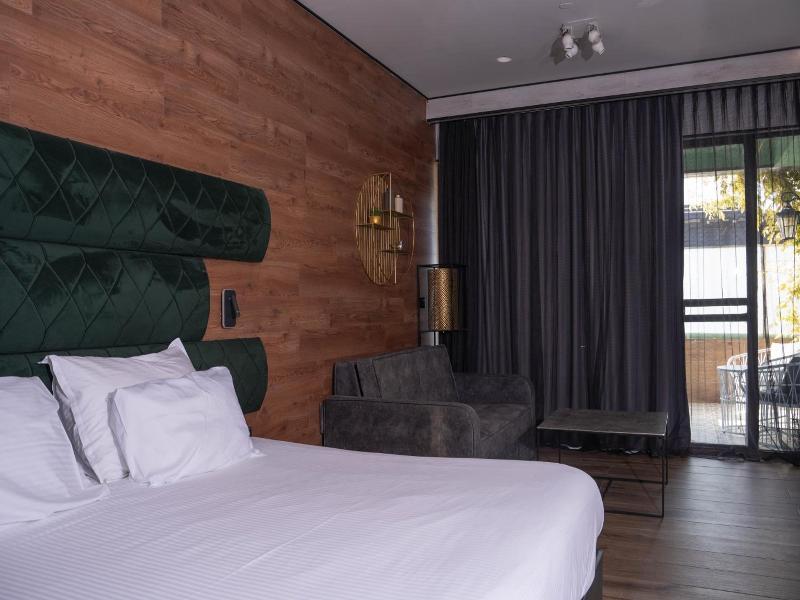 Garden Hotel image