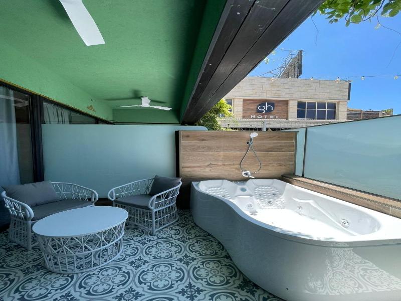 Garden Hotel image