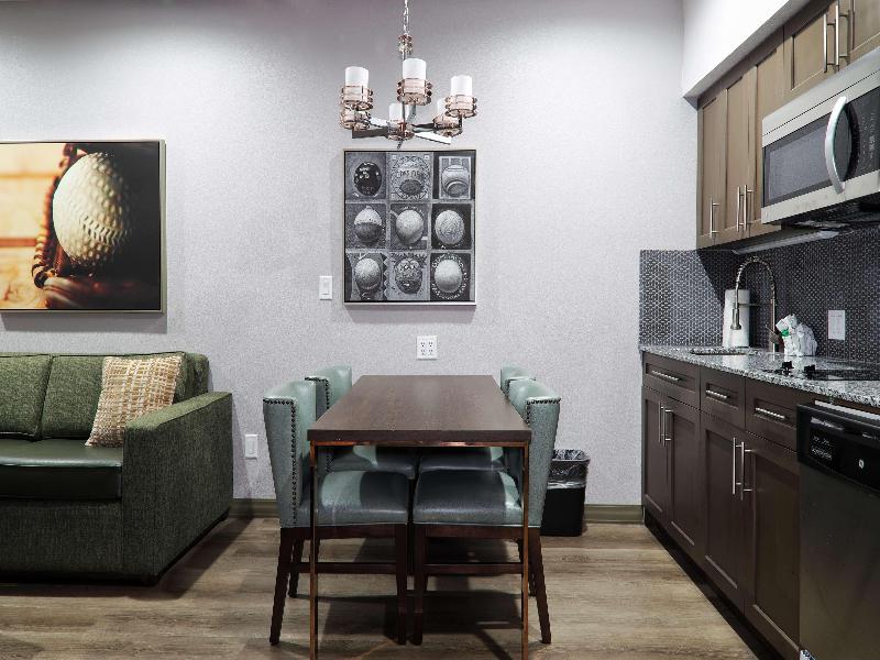 Bw Premier Executive Residency Grand Texas Hotel image