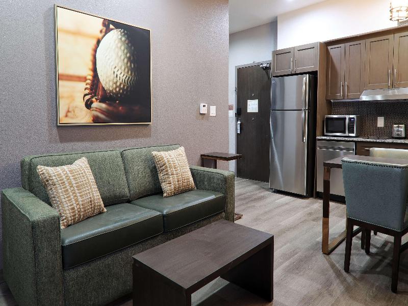 Bw Premier Executive Residency Grand Texas Hotel image