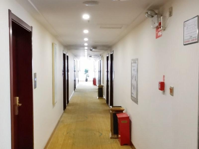 Greentree Inn Xianning Railway Station Hotel