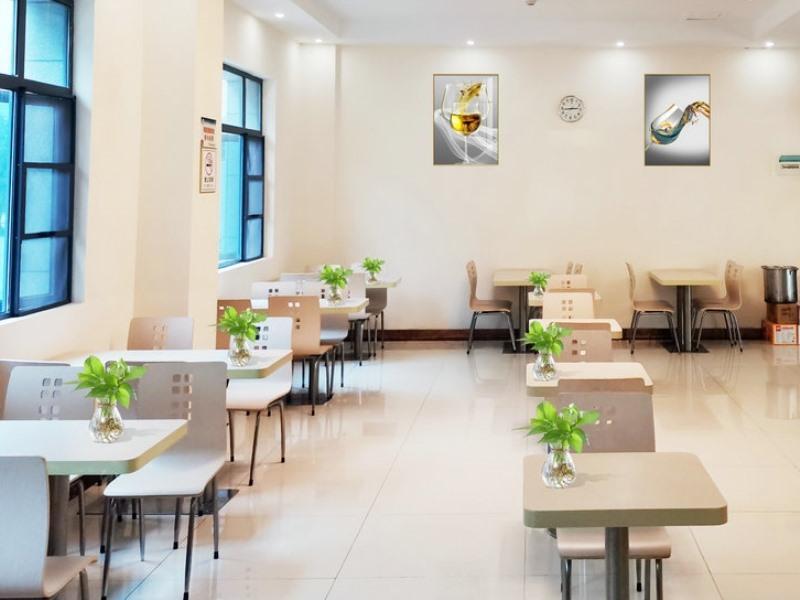 Greentree Inn Xianning Railway Station Hotel