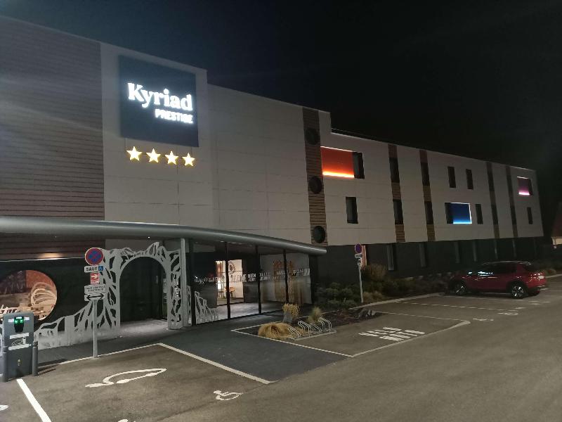 Kyriad Prestige Amiens - Poulainville Spa image
