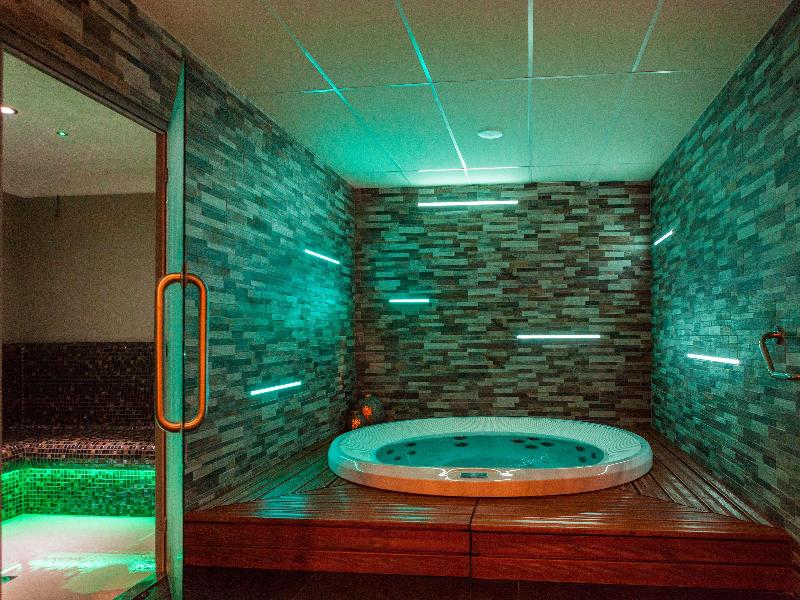 Kyriad Prestige Amiens - Poulainville Spa image