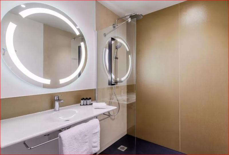 Kyriad Prestige Amiens - Poulainville Spa image