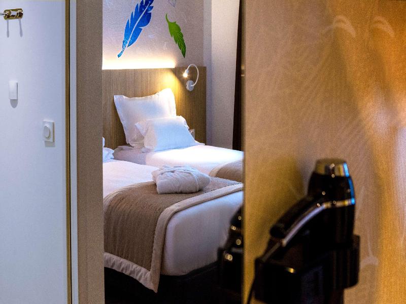 Kyriad Prestige Amiens - Poulainville Spa image