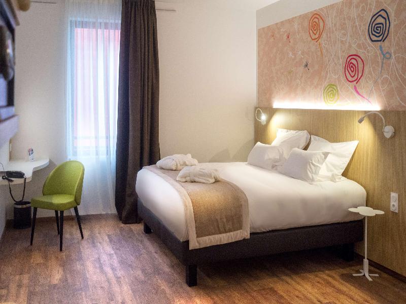 Kyriad Prestige Amiens - Poulainville Spa image
