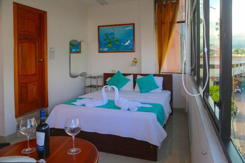 Hostal Sir Francis Drake image