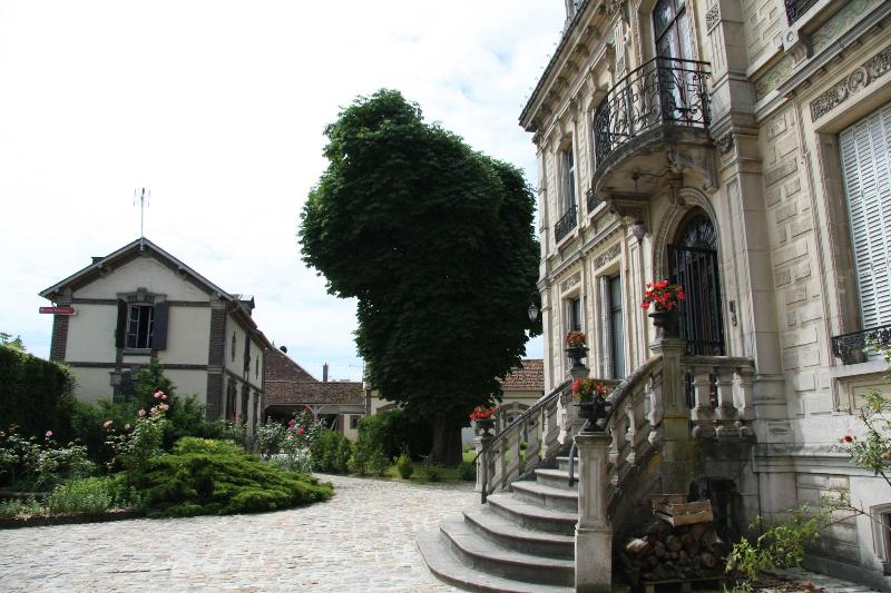 Villa Primerose image