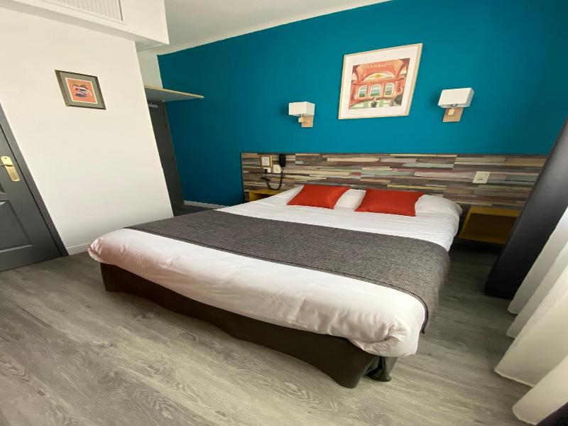 Rev Hotel image