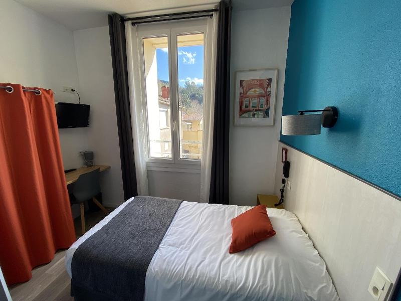 Rev Hotel image