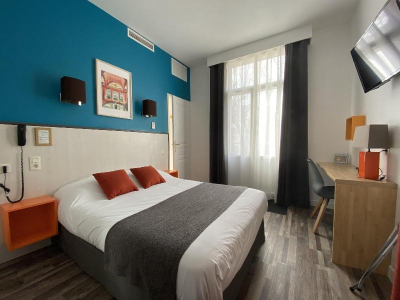 Rev Hotel image