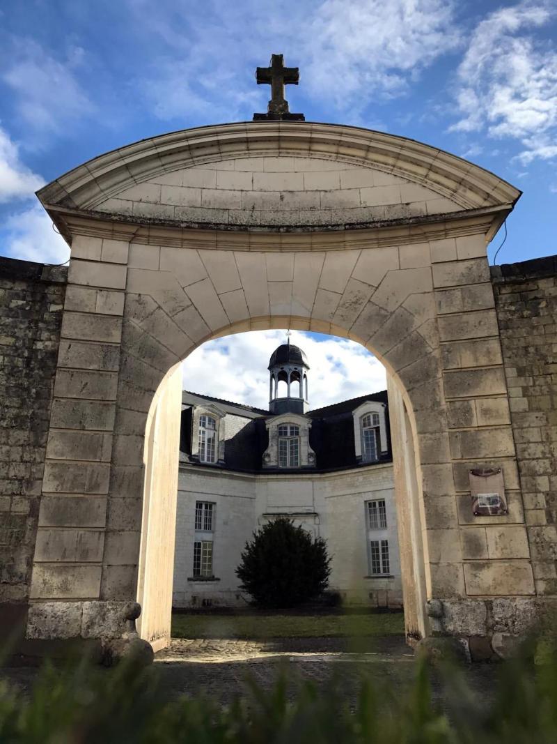 Hôtel Beauvilliers — exterior view