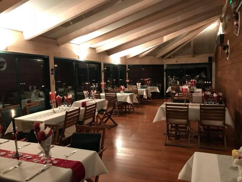 Hotel Le Luron image