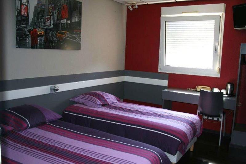 Hotel Le Luron image