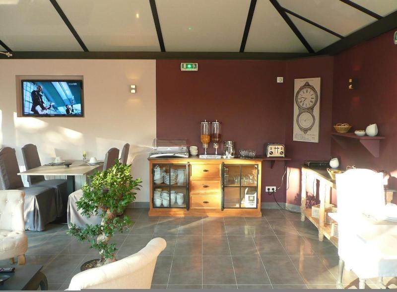 Hotel Le Saint Aubin image