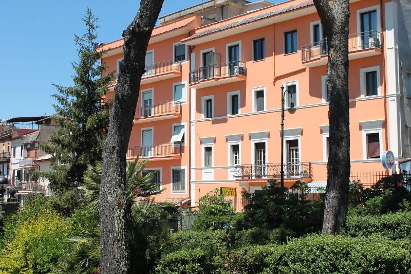 Hotel La Villa image