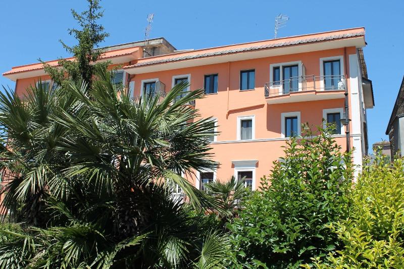 Hotel La Villa image