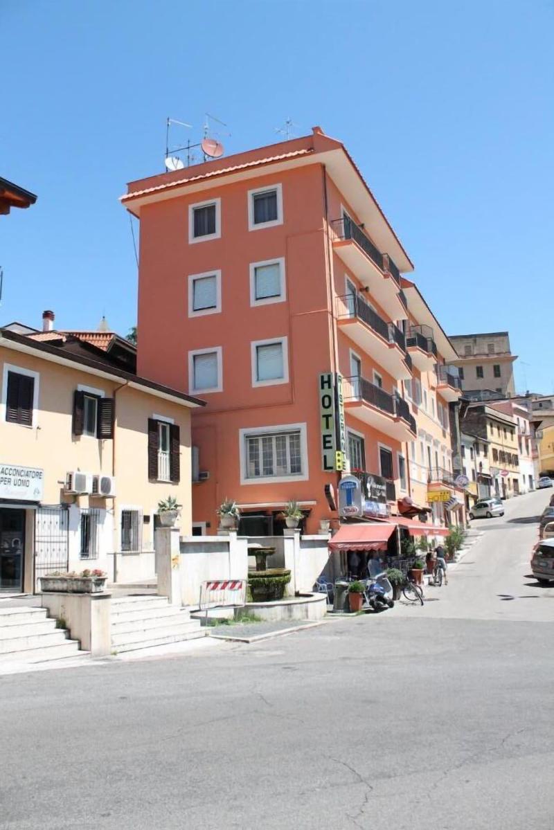 Hotel La Villa image