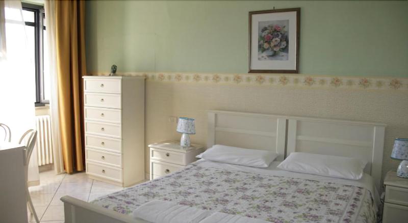Hotel La Villa image