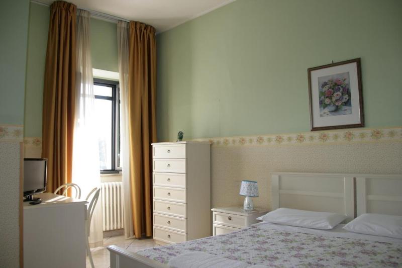 Hotel La Villa image