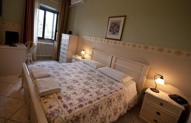 Hotel La Villa image