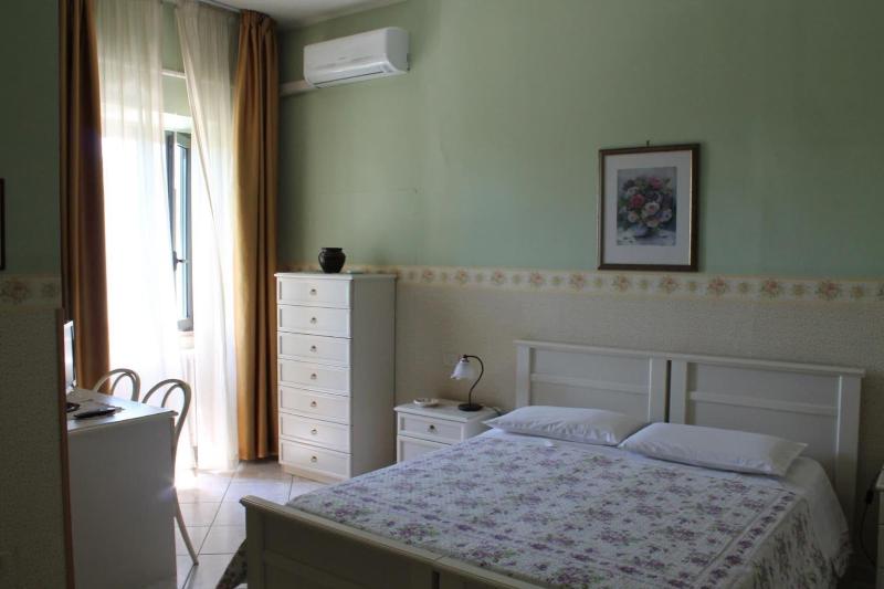 Hotel La Villa image